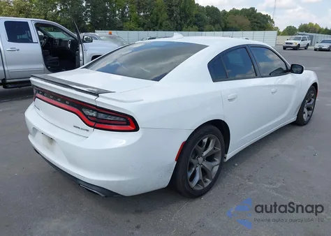 2016 Dodge Charger Sxt z USA, uszkodzony, nr VIN 2C3CDXHG9GH241898